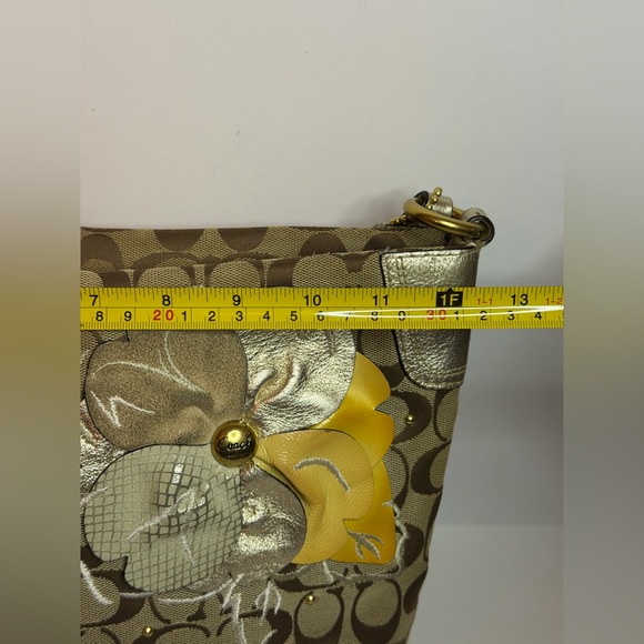 Coach Bleeker Floral Signature Carly Purse Shoulder Bag - Picture 10 of 14